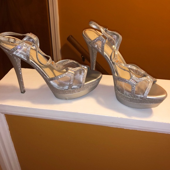 Gianni Bini Shoes - Gianni Bini Glitter High Heels